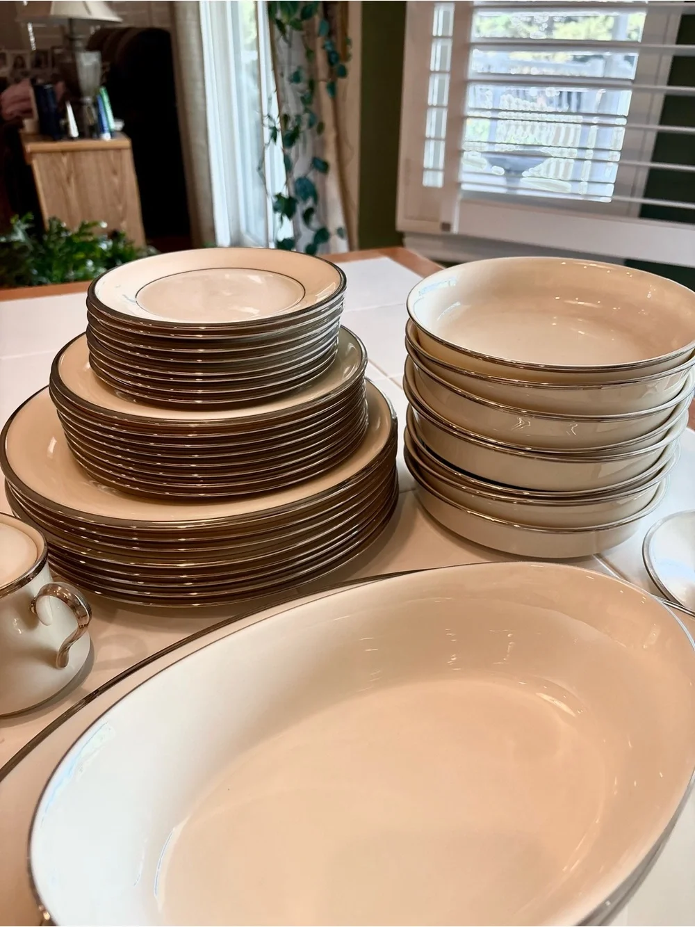 Lenox Solitaire dinnerware for 8